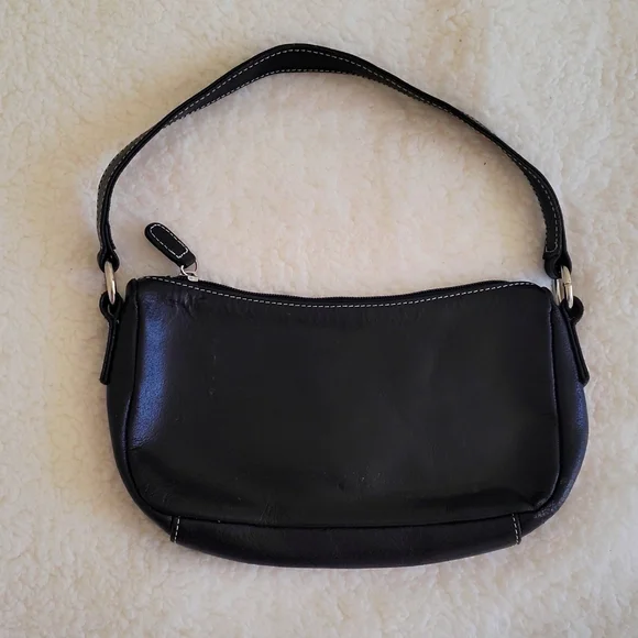 Wilson's Leather Maxima Black Leather Purse/Bag - Picture 6 of 12